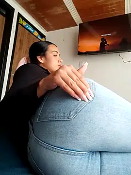 cynliu online show from April 30, 6:26 pm