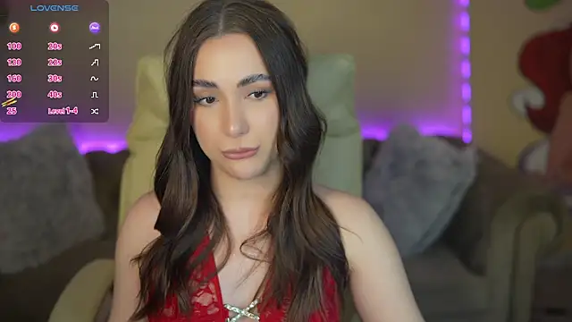 Snapshot of OliviaMoore_ chatting on June 19, 12:55 pm OliviaMoore online show from June 19, 12:55 pm
