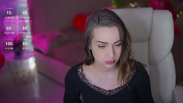 Snapshot of OliviaMoore_ chatting on February 15, 1:54 pm OliviaMoore online show from February 15, 1:54 pm