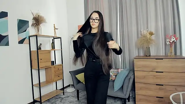 AvantgardAlone online show from February 10, 7:29 am