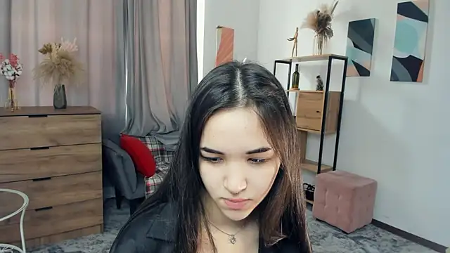 AvantgardAlone online show from March 3, 8:32 am