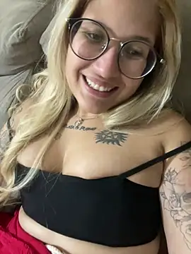 esposatattoo online show from February 6, 10:50 pm