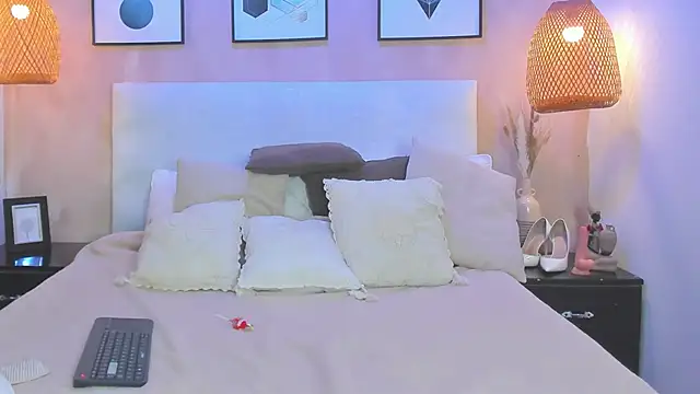 CarolinaValdez2026 online show from March 20, 3:57 pm