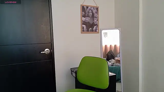 PaulaSantanaOf online show from March 23, 6:08 pm