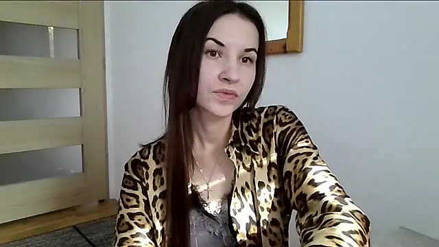 Snapshot of JuliaLovely chatting on April 25, 2:25 pm JuliaLovely online show from April 25, 2:25 pm