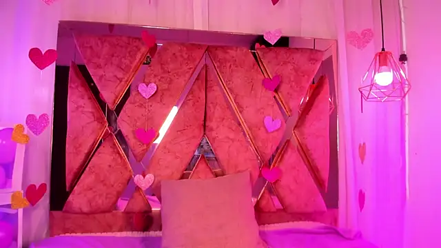 shantal cooper  online show from February 18, 7:10 pm