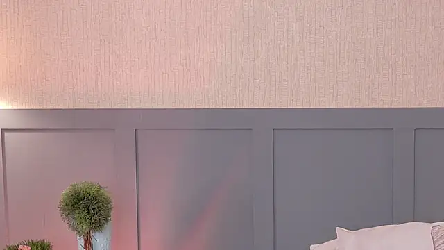 Snapshot of Annia-Greco chatting on February 19, 2:58 pm Annia-Greco online show from February 19, 2:58 pm