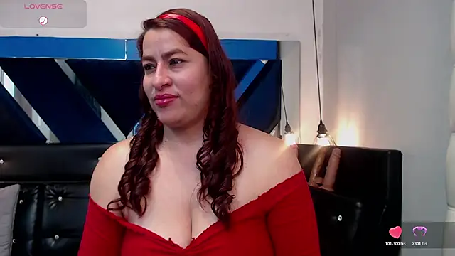 Snapshot of Alison-mar chatting on June 18, 7:30 pm Alison-mar online show from June 18, 7:30 pm