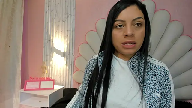 Kateemos online show from March 13, 1:49 pm