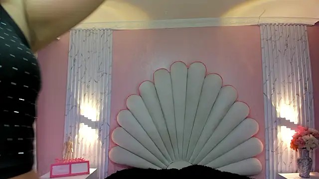 Kateemos online show from March 19, 2:17 pm