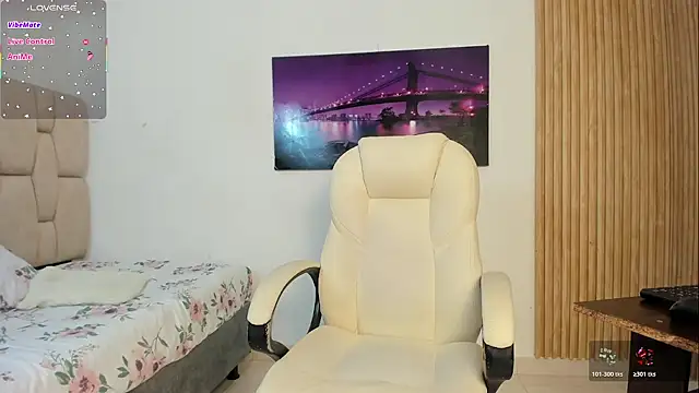 alennax online show from March 26, 12:14 pm