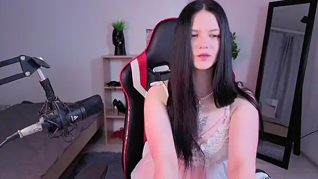 Snapshot of Maria_trend chatting on February 17, 6:49 pm Maria trend online show from February 17, 6:49 pm