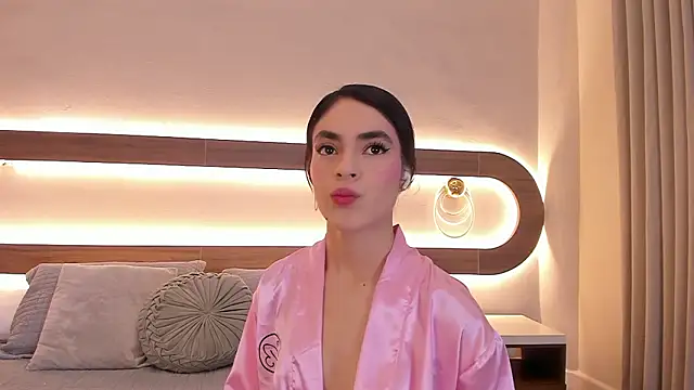 Violeta sum online show from March 15, 12:45 pm