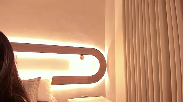 Violeta sum online show from March 11, 12:10 pm