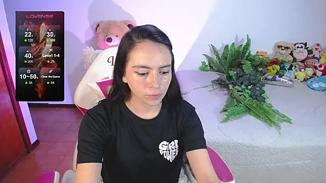 Snapshot of lika_little0 chatting on February 8, 1:36 am lika little0 online show from February 8, 1:36 am