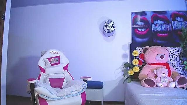 lika little0 online show from June 8, 1:00 am