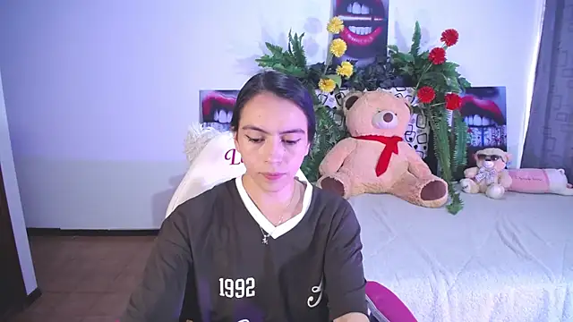 lika little0 online show from March 3, 8:38 pm