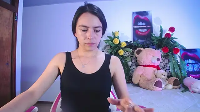 lika little0 online show from March 24, 10:43 pm