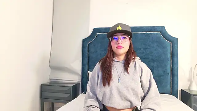 AntonellaBons online show from March 5, 11:32 pm