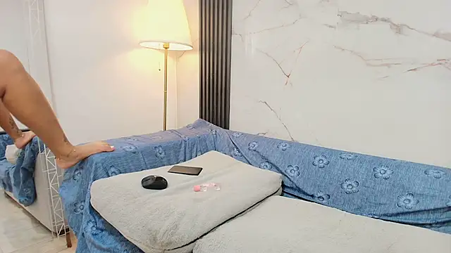 EmmaLebrun online show from February 12, 3:50 am