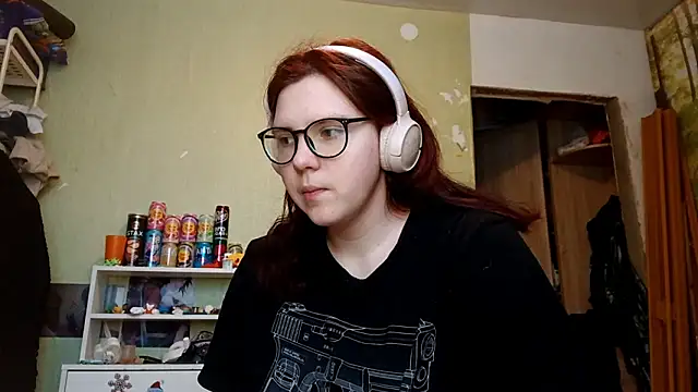 Snapshot of VannessaDillenbeck chatting on February 4, 8:09 am VannessaDillenbeck online show from February 4, 8:09 am