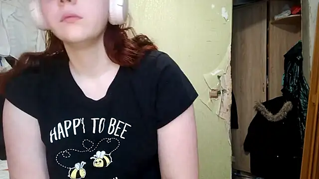 Snapshot of VannessaDillenbeck chatting on February 24, 6:14 am VannessaDillenbeck online show from February 24, 6:14 am