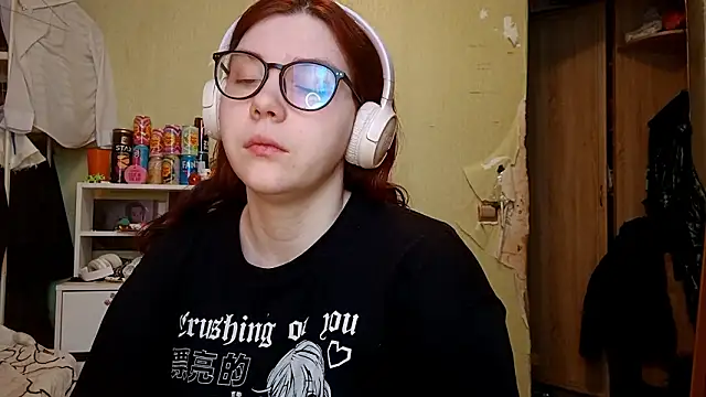 Snapshot of VannessaDillenbeck chatting on February 20, 6:59 am VannessaDillenbeck online show from February 20, 6:59 am