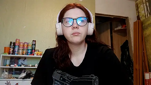 Snapshot of VannessaDillenbeck chatting on February 3, 6:51 am VannessaDillenbeck online show from February 3, 6:51 am