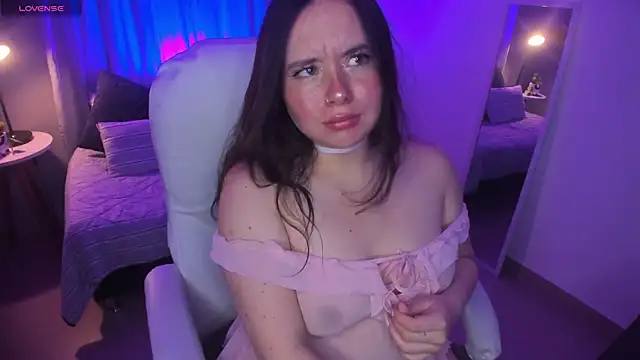 Raven sweeteyes online show from April 5, 12:12 pm