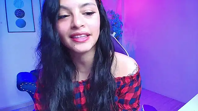 Maddie T18 online show from March 23, 11:43 am