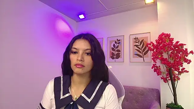 Maddie T18 online show from March 7, 11:16 am