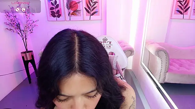 Maddie T18 online show from July 8, 11:44 am