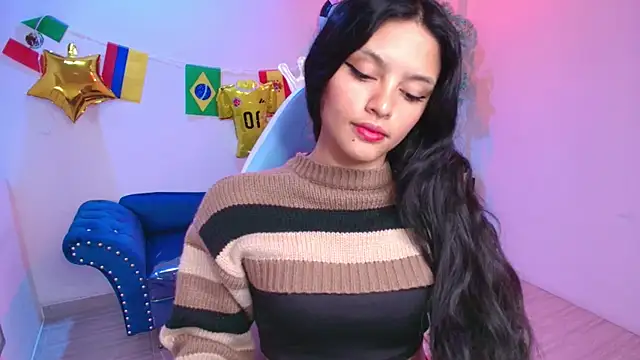 Maddie T18 online show from June 19, 11:38 am