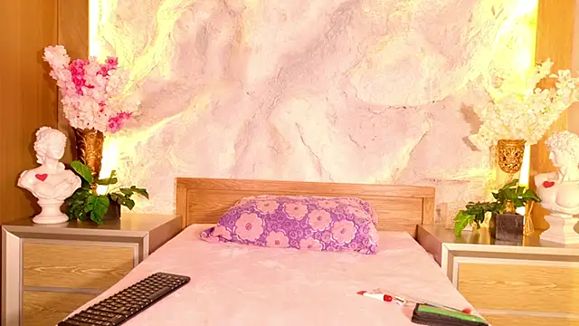 mollyjackson  online show from March 21, 10:46 pm