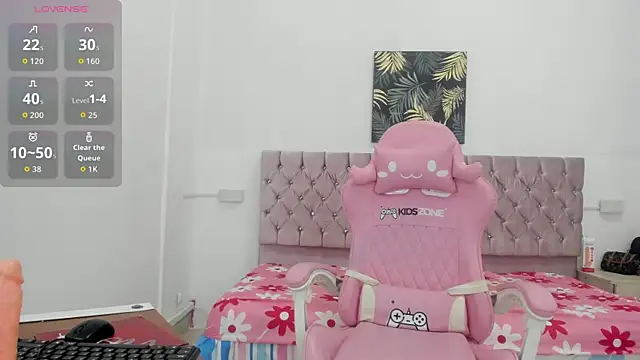 thaliaa smith1 online show from February 21, 9:50 pm