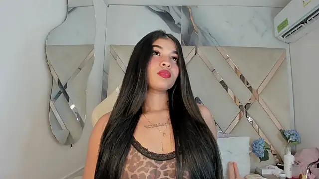 honeyhtx online show from June 2, 1:55 pm