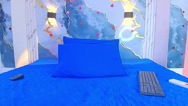 crystal love08 online show from April 9, 7:20 pm