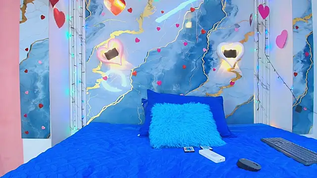 Snapshot of crystal_love08 chatting on February 26, 7:36 pm crystal love08 online show from February 26, 7:36 pm