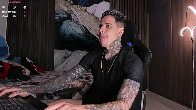 trisstann  online show from March 11, 11:43 pm