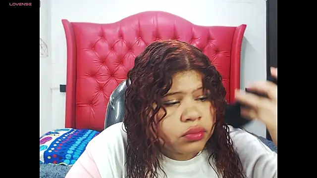 Snapshot of Cloe_r chatting on February 26, 7:47 pm Cloe r online show from February 26, 7:47 pm