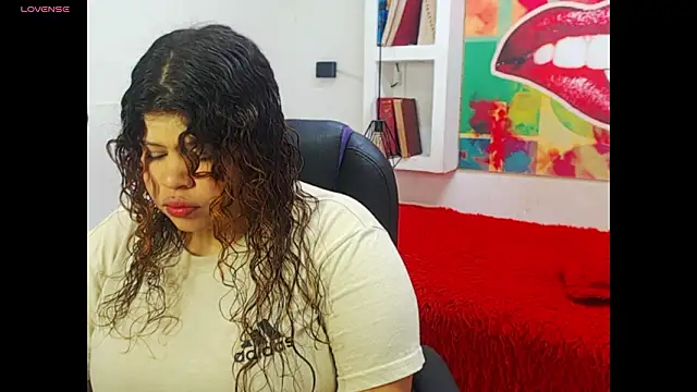 Snapshot of Cloe_r chatting on February 11, 8:31 pm Cloe r online show from February 11, 8:31 pm