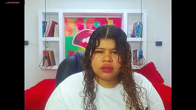 Snapshot of Cloe_r chatting on February 7, 7:55 pm Cloe r online show from February 7, 7:55 pm