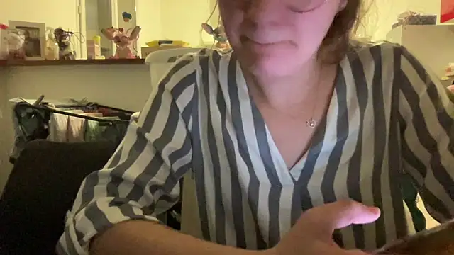 Ninafrisson online show from February 15, 11:03 pm