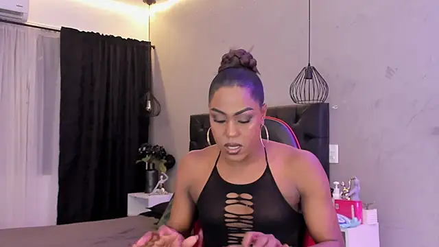 Snapshot of naomi__blair chatting on July 18, 3:15 am naomi blair online show from July 18, 3:15 am