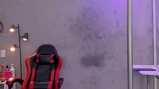 naomi  blair online show from April 9, 3:41 am