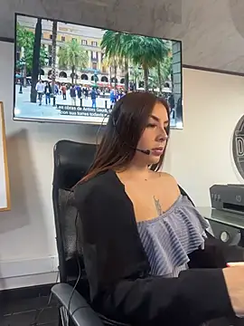 Sweet bellaa  online show from April 22, 6:42 am