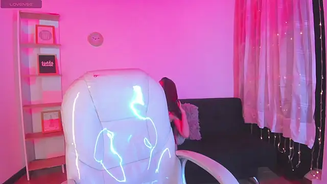 Sweet bellaa  online show from March 26, 4:22 am