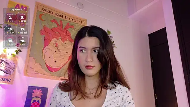 emicute  online show from February 10, 11:59 pm