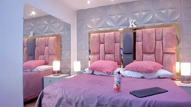 Paris Velvet online show from February 23, 10:43 pm