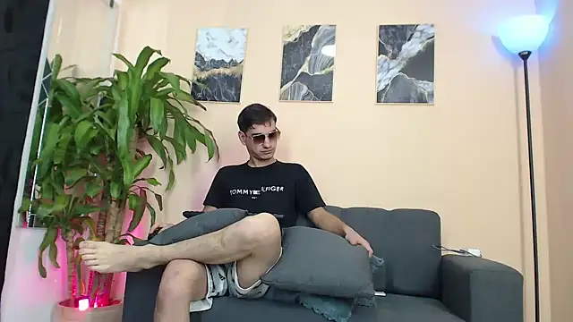 DesiresOfOlympus  online show from March 4, 7:54 pm